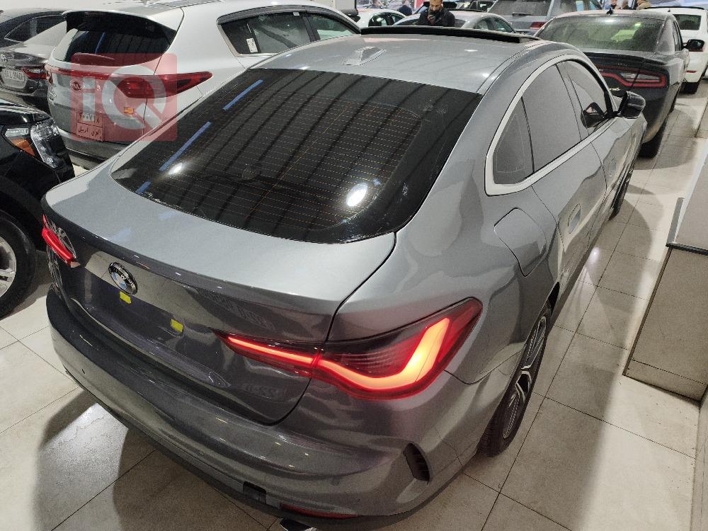 بی ئێم دەبڵیو 4 سیریەس